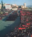 1975 flag meta:photo red_flag russia soviet_union statue vladivostok // 4000x4599 // 31MB