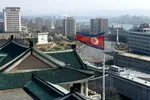 2000 flag korea_dpr meta:photo pyongyang // 2048x1359 // 1.1MB