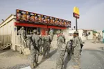 burger fast_food iraq mcdonalds meta:photo soldier united_states // 1600x1066 // 549KB