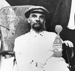 balloon bottle drugs jenkem meta:edit meta:photo site:420chan vladimir_lenin // 516x488 // 225KB