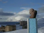 barentsburg bust meta:photo mountain norway snow vladimir_lenin // 667x500 // 42KB