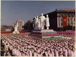 1980 juche kim_il_sung korea_dpr meta:photo parade statue // 2262x1692 // 2.8MB