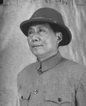 china hat mao_zedong maoism meta:lowres meta:monochrome meta:photo // 236x289 // 11KB