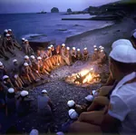 1970 artek beach children crimea fire meta:photo pioneer soviet_union // 2048x2037 // 801KB