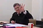 eco_socialism france jean-luc_mélenchon la_france_insoumise ok_hand_gesture reaction_image // 840x551 // 589KB