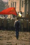 1993 backpack children flag hammer_and_sickle meta:photo moscow police red_flag riot russia soviet_union young youth // 1328x1973 // 3.9MB