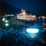 1973 crimea lights meta:photo night ship soviet_union yalta // 1000x986 // 364KB