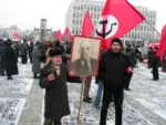 armband christianity cross flag meta:photo national_bolshevism red_flag russia snow ushanka vladimir_lenin // 450x338 // 284KB