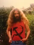 1987 alan_moore hammer_and_sickle jeans meta:photo shirt watchmen // 576x768 // 494KB