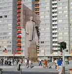 berlin flag german_democratic_republic germany meta:photo statue vladimir_lenin // 1399x1425 // 415KB