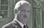 bro martin_heidegger meta:lowres meta:monochrome meta:photo philosophy reaction_image // 393x248 // 36KB