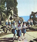 artek children crimea pioneer salute soviet_union // 1828x2081 // 8.7MB